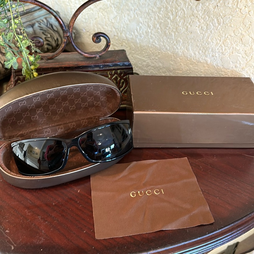 NWOT Gucci Sunglasses